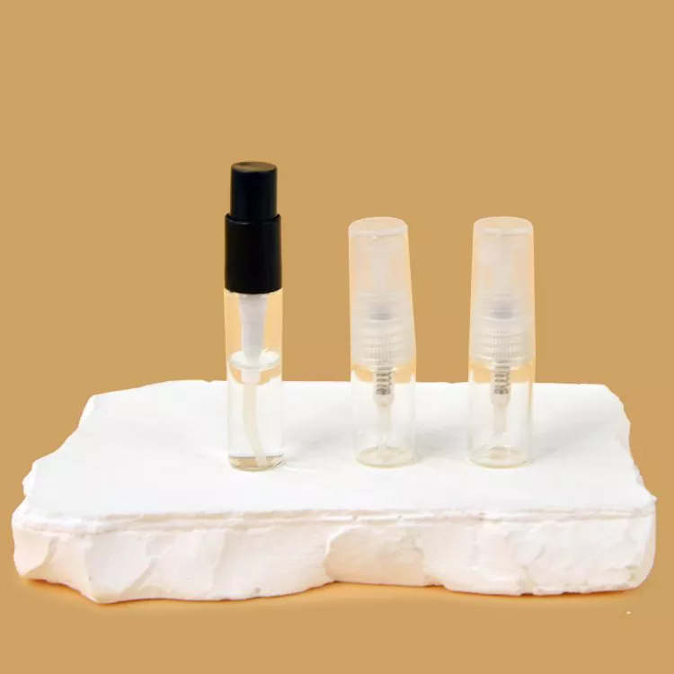 What Makes Spray Perfume Bottles Essential for Modern Fragrance Packaging?